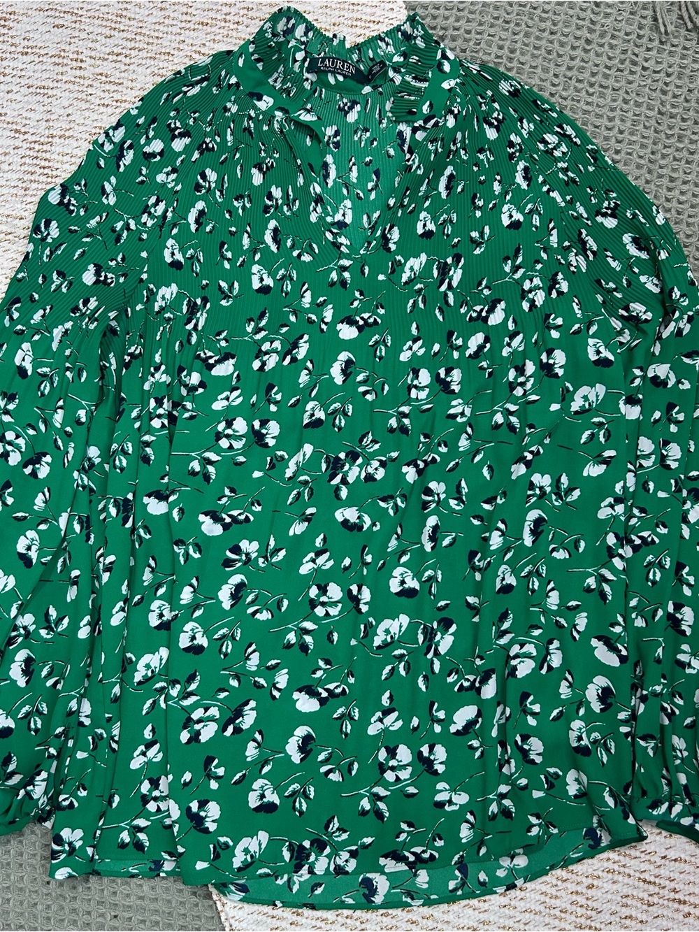 Ralph Lauren Green Floral Print Top. Size S